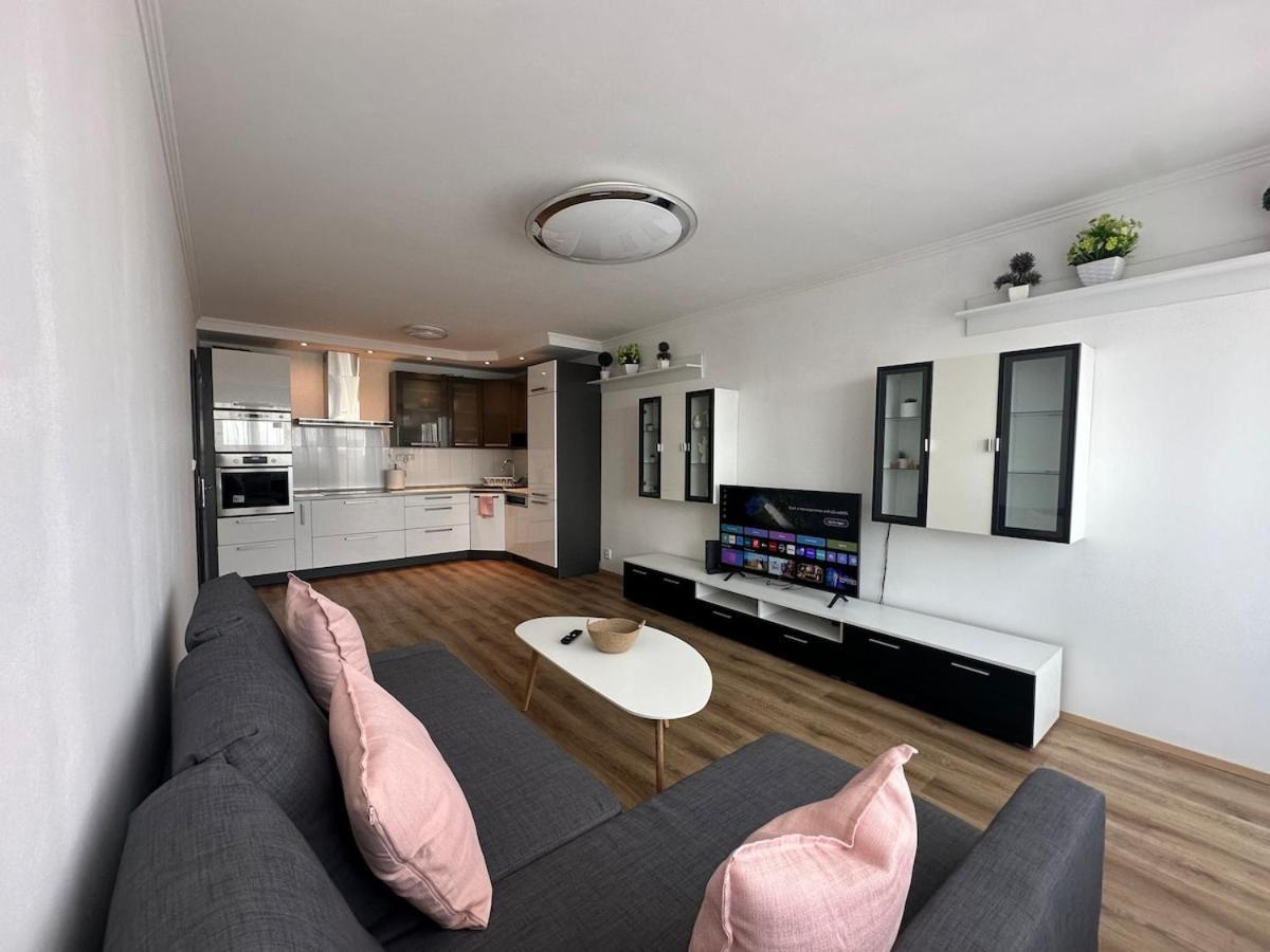 High Rise Cozy 2brd Flat Apartment Prag